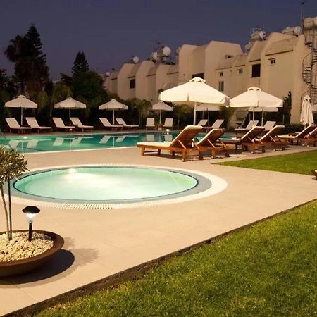 Frixos Suites Hotel Apts 보로클리니 외부 사진