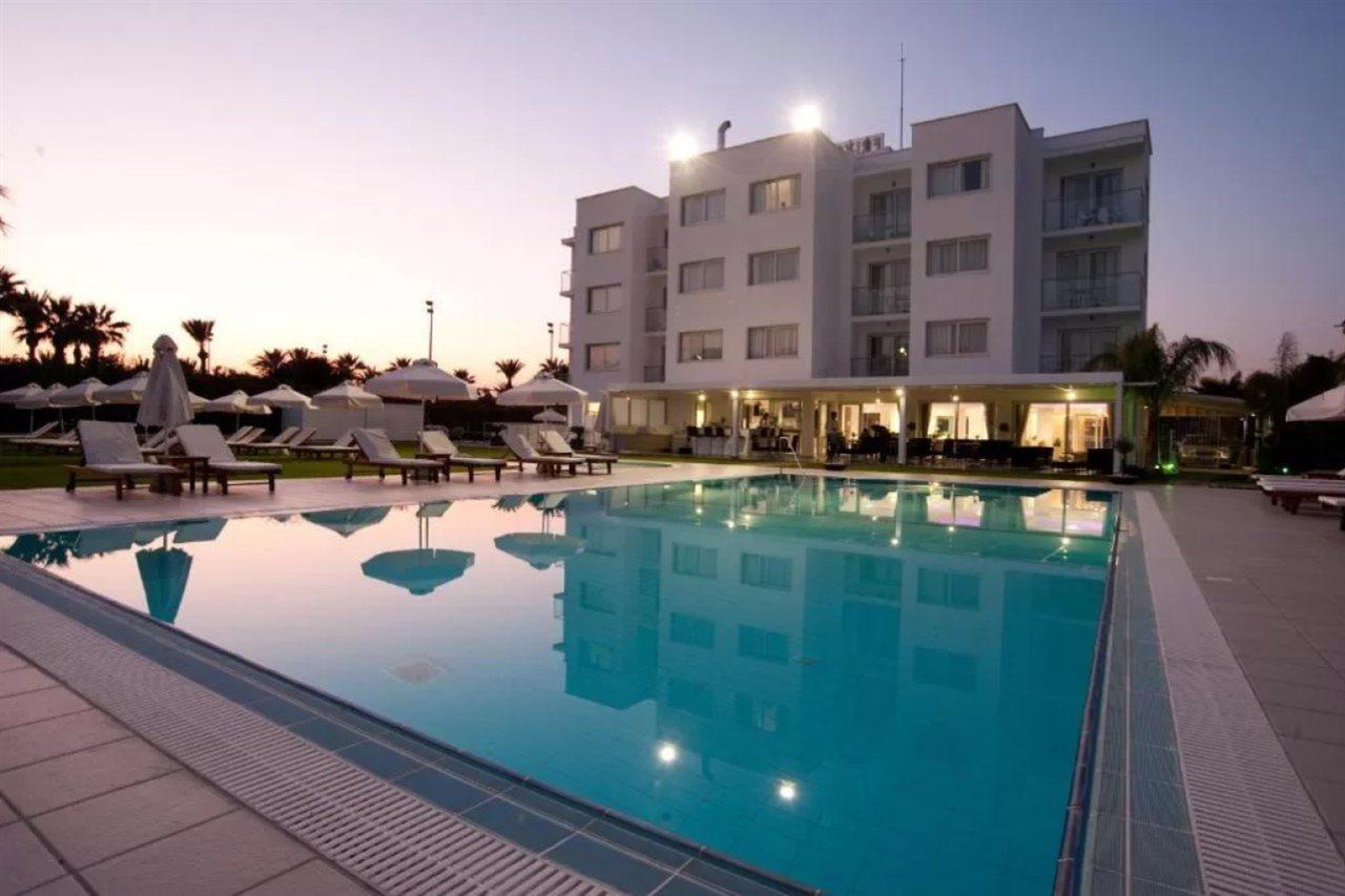 Frixos Suites Hotel Apts 보로클리니 외부 사진