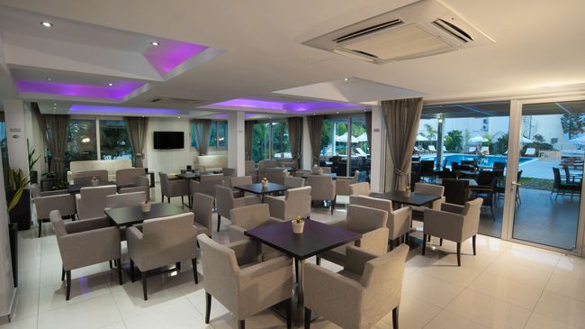 Frixos Suites Hotel Apts 보로클리니 레스토랑 사진